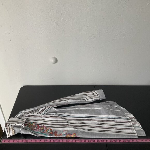 Soft Surroundings Top Women XS‎ Floral Embroidery Cotton V-Neck Stripe Textured - Picture 13 of 14